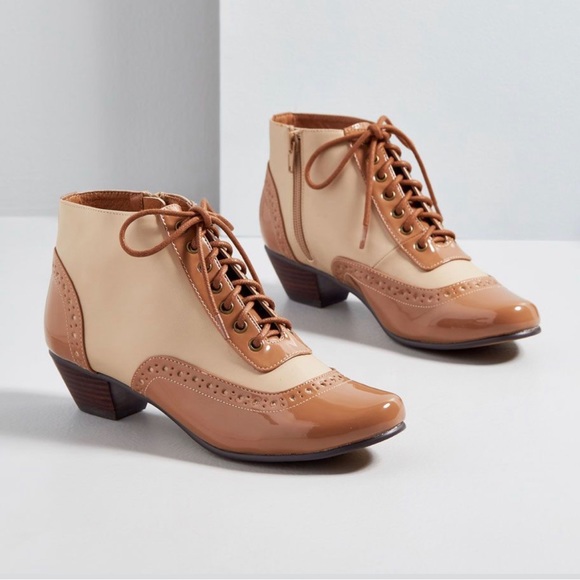 Modcloth Shoes - ModCloth Off to Oxford Bootie